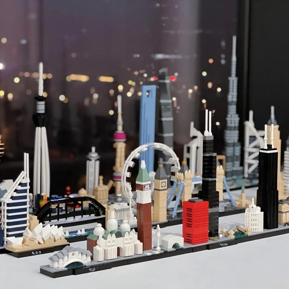 Thirteen Sets of City Models 2 - Lego Set City review and price